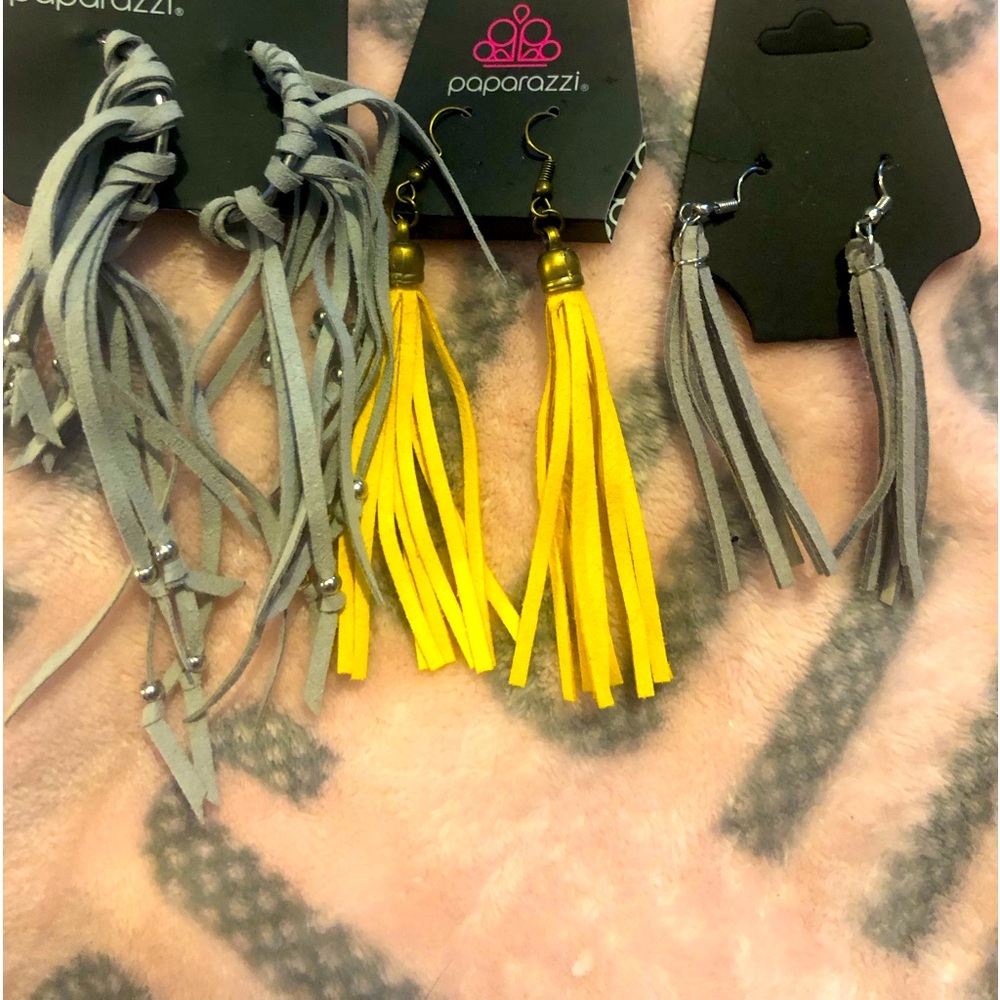 Womens 3 pack of earrings